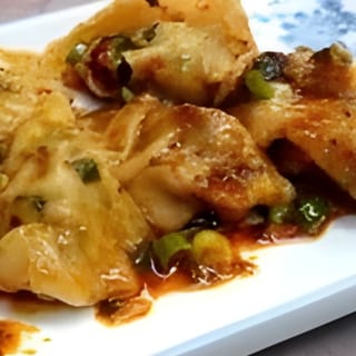 Dragon Dumplings 龍水餃