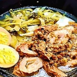 Pork Intestine Noodles 酸菜大腸麵